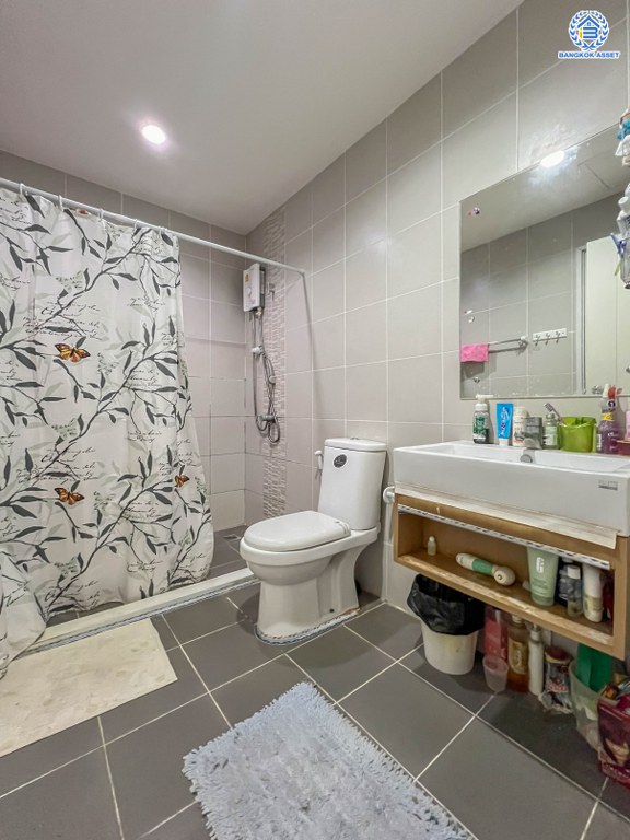 *****ทาวน์เฮ้าส์มือสอง โครงการ VILLETTE กาญจนาภิเษก เนื้อที่ 21 ตร.ว. ฟังก์ชัน 3 ห้องนอน 2 ห้องน้ำ 2 ที่จอดรถ บ้านสวยตกแต่งโมเดิร์นพร้อมอยู่ โครงการบนทำเลเดินทางสะดวก เชื่อมต่อถนนกาญจนาภิเษก ถนนเอกชัย ถนนบางบอน ใกล้รถไฟฟ้าสายสีน้ำเงิน "สถานีหลักสอง" และจุดขึ้นทางด่วน "ด่านพระราม2"